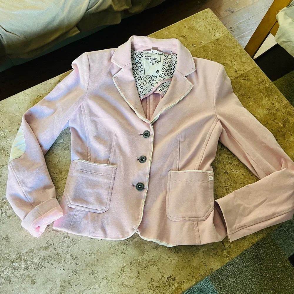 NWOT S.Oliver Blazer! Light Pink with white elbow pads -sparkle accents- Size 8 - Picture 1 of 9